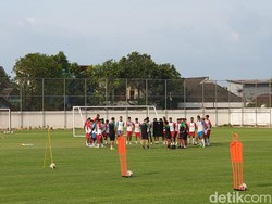 27 Pemain PSM Latihan Jelang Lawan Persis Solo, Yakob-Sananta Masih di Timnas