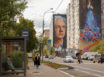 Penampakan Mural di Gedung-gedung Bertingkat Moskow, Keren Banget