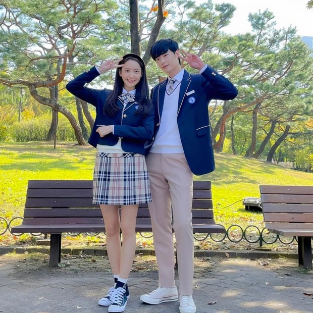 Potret Lee Jong Suk dan Yoona di drama Big Mouth/ Foto: instagram.com/mbcdrama.now Potret Lee Jong Suk dan Yoona di drama Big Mouth