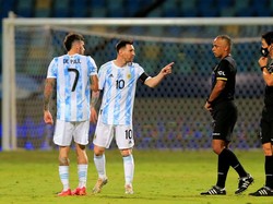 Kalau Messi protes sama wasit, De Paul pasti akan bantuin! (Getty Images)