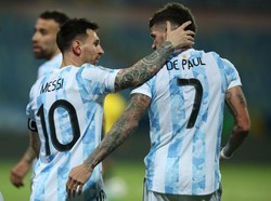 Messi dan De Paul sudah sama-sama membela Timnas Argentina sejak tahun 2018. Keduanya selalu terlihat akrab di dalam dan di luar lapangan (Getty Images)