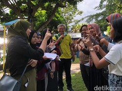 Siswa SLB di Pacitan Sosialisasi Bahasa Isyarat ke Masyarakat