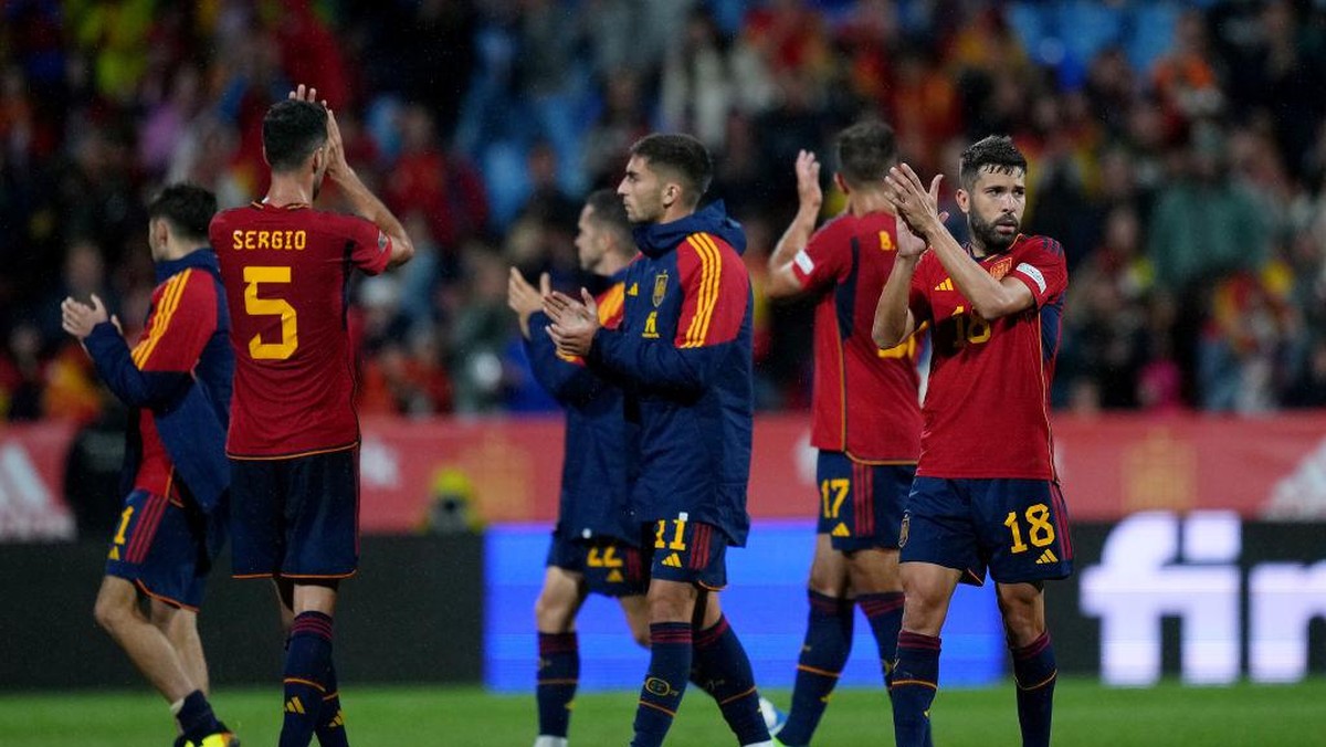 Timnas Spanyol akhirnya kalah juga di kandang sendiri (Getty Images/Alex Caparros)