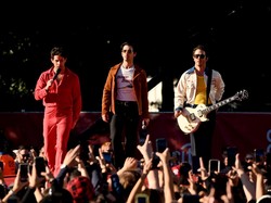 Jonas Brothers Bakal Kenakan Batik di Konser 24 Februari Mendatang