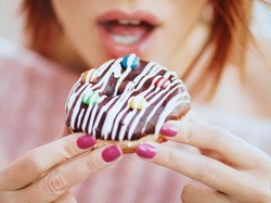 5 Cara Ampuh Redam Keinginan Makan Manis