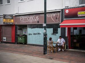 Pertokoan di Inggris Pada Tutup, Kayak Kota Resident Evil