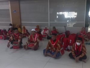 94 Calon Jemaah Umrah Batal Berangkat, Salah Siapa?