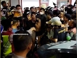 Begal Dikeroyok Warga di Bandung, Disebut Sempat Todongkan Pistol