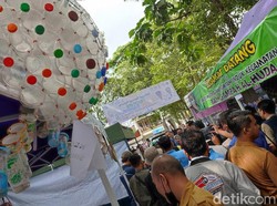 Kreatif! Produk-produk Olahan dari Sampah Mejeng di WCD Ciamis