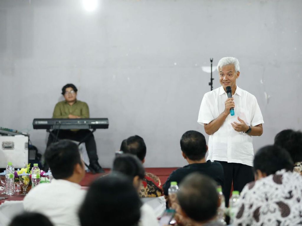 Tampung Aspirasi, Ganjar Minta Ada Penerbangan Direct ke Nias Tampung Aspirasi, Ganjar Minta Ada Penerbangan Direct ke Nias