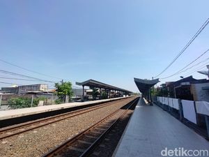 Nasib Halte KA Komuter di Surabaya yang Kini Tak Terawat