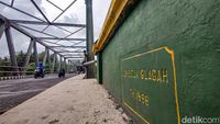 Penampakan Jembatan Glagah Kulon Progo yang Ditutup gegara Ambles