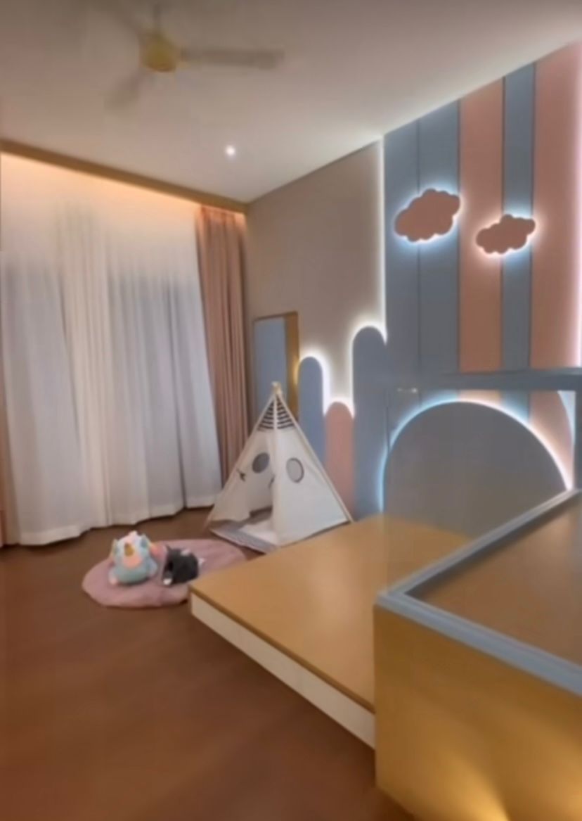 Kamar Anak Kedua Zaskia Gotik