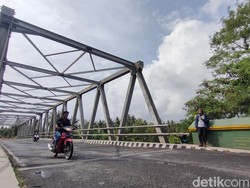 Awas! Jembatan Glagah Kulon Progo Rusak, Sisi Barat Ambles
