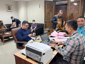Koruptor Rp 187 M Handoko Lie Serahkan Diri Usai 6 Tahun Jadi Buron Koruptor Rp 187 M Handoko Lie Serahkan Diri Usai 6 Tahun Jadi Buron