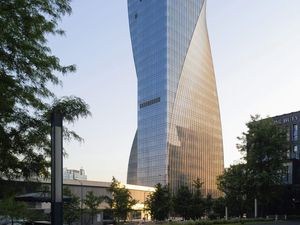 Unik, Gedung Ini Meliuk Bak Penari Unik, Gedung Ini Meliuk Bak Penari