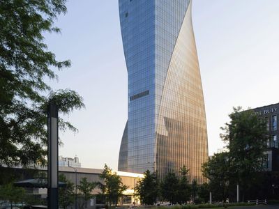 Mengintip Indahnya Gedung Menari di China