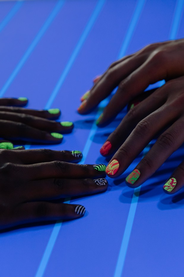 pilihlah nail polish sesuai dengan skin tonemu ya