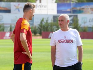 Jadi Orang Kepercayaan, Matic pun Masih Kerap Kesulitan sama Mourinho