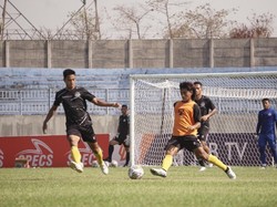 Target Curi Poin Persipa Pati di Kandang Gresik United