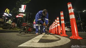 Jalur Sepeda Dipasang Stick Cone, Terlihat Lebih Baik?