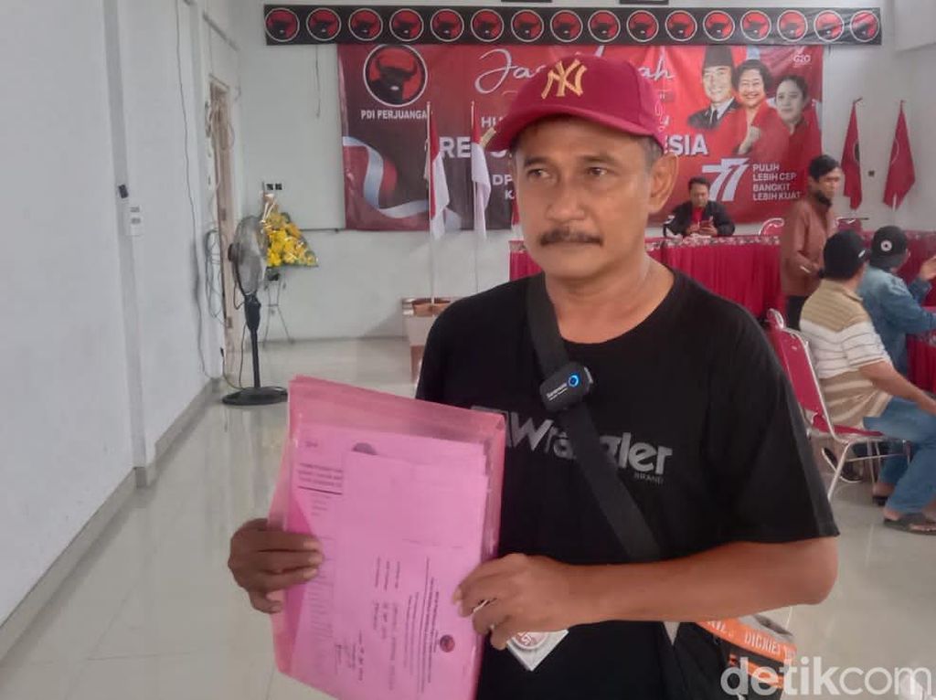 Penjual Ikan di Lamongan Daftar Jadi Calon Anggota DPRD