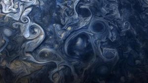 Cantiknya Planet Jupiter, Mempesona Penuh Gulungan Awan