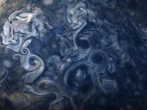 Cantiknya Planet Jupiter, Mempesona Penuh Gulungan Awan