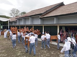 Fakta-fakta Siswa SMKN di Purbalingga Belajar di Pasar
