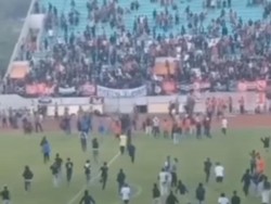 Laga PPSM Vs Persitema di Magelang Berujung Rusuh Suporter, 2 Panpel Luka