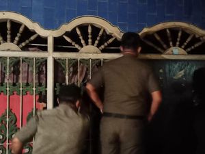 Jamin Prostitusi Tutup, Polisi Tongkrongi Rawa Malang 24 Jam Jamin Prostitusi Tutup, Polisi Tongkrongi Rawa Malang 24 Jam