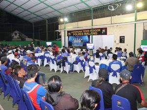 Pesan Dirigen Yuli Sumpil ke Aremania: Jangan Sweeping Kendaraan Pelat L!