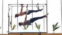 7 Momen Ari Wibowo Pilates Bareng Istri yang Curi Atensi, Kompak & Romantis