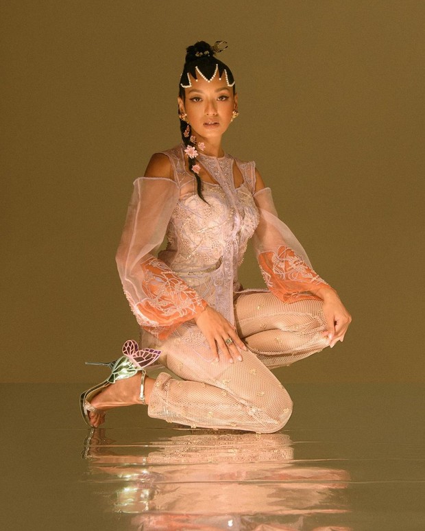 Asmara Abigail https://www.instagram.com/asmaraabigail/