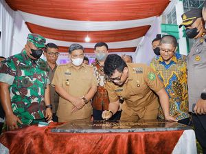 Resmikan Pasar Aksara, Bobby Minta Dana dari Pedagang Dikembalikan Resmikan Pasar Aksara, Bobby Minta Dana dari Pedagang Dikembalikan