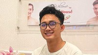 Bisnis Travel Umrah Bangkrut-Rugi Rp 2 M, Bobby Tince Pilih Buka Warung Kuliner