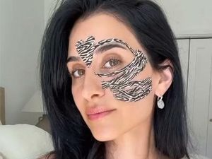 Tren Kecantikan Aneh TikTok, Pakai Selotip di Wajah untuk Hilangkan Kerutan