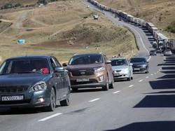 Warga Rusia Kabur dari Negaranya gegara Takut Disuruh Ikut Perang