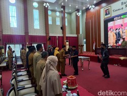 Gubernur Sulsel Lantik 98 Kepsek SMA/SMK Hasil Mutasi, Pertimbangkan Domisili