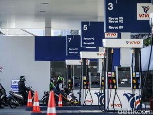 Anggota DPR Lakukan Uji Perbandingan Pertalite dan Revvo 89, Begini Hasilnya Anggota DPR Lakukan Uji Perbandingan Pertalite dan Revvo 89, Begini Hasilnya