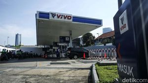 Lebih Mahal dari Pertalite, Pengendara Tetap Antre BBM Vivo