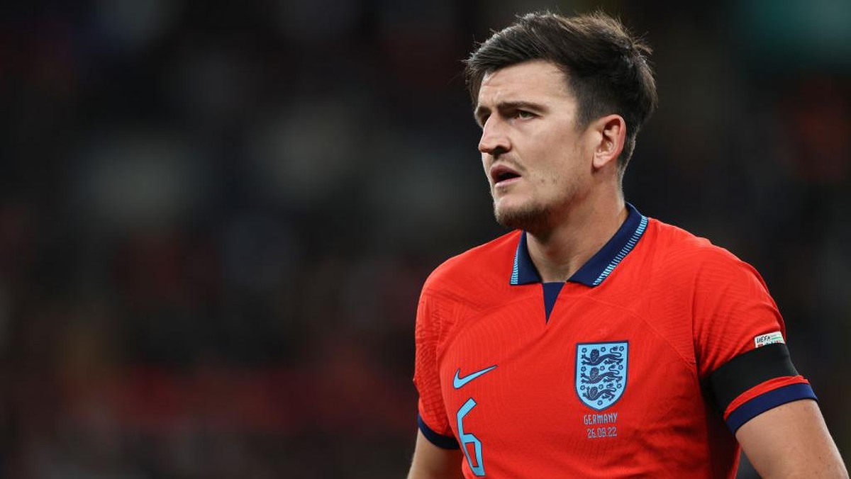 Luke Shaw meyakini Harry Maguire adalah pemain yang paling sering dicaci (Foto: Getty Images/Matthew Ashton - AMA)