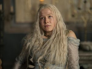 Mengenal Pemeran Rhaenyra Targaryen Versi Dewasa, Ternyata Non-biner Mengenal Pemeran Rhaenyra Targaryen Versi Dewasa, Ternyata Non-biner