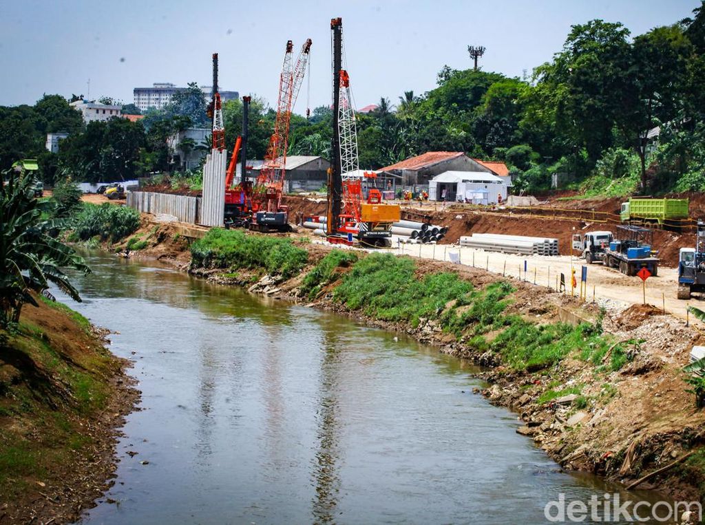 Normalisasi Sungai Ciliwung Ditarget 1,2 Km Tahun Ini, Baru Realisasi Segini