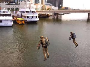 Canggih! Perusahaan Ini Bikin Jetsuit Seperti Iron Man