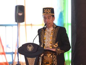 13 Gelar Kehormatan yang Diterima Jokowi, Terbaru Dada Madopo Malamo 13 Gelar Kehormatan yang Diterima Jokowi, Terbaru Dada Madopo Malamo