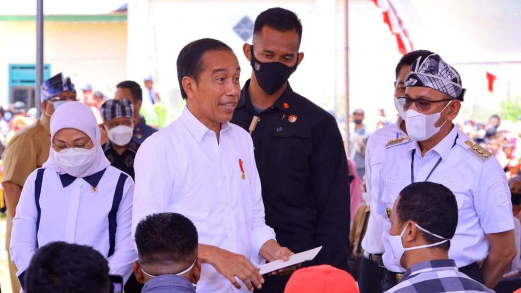 Jokowi Sebar BSU Buat 79 Ribu Pekerja di Sulawesi Tenggara