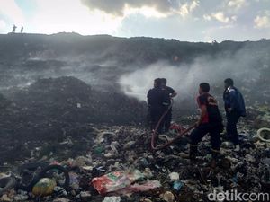 Kebakaran di TPA Antang Makassar Padam Setelah 4 Jam 30 Menit