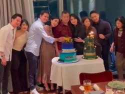 Sweet... Kevin Sanjaya dan Valencia Tanoe Makin Mesra Usai Lamaran