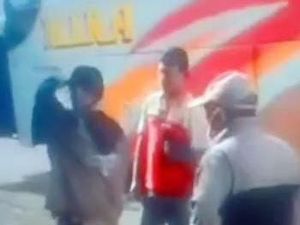 Cekcok Kru Bus Sugeng Rahayu-Mira Rebutan Penumpang Dikira Kecelakaan Cekcok Kru Bus Sugeng Rahayu-Mira Rebutan Penumpang Dikira Kecelakaan